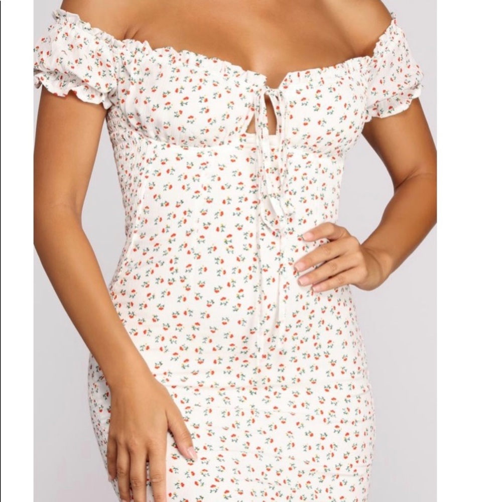 NWT Off the Shoulder Mini